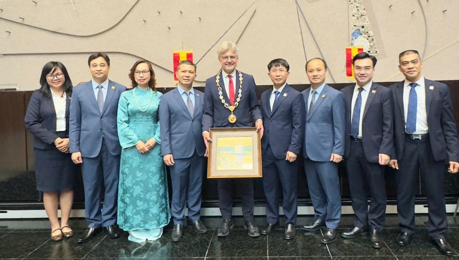 26.8.Gthuong5